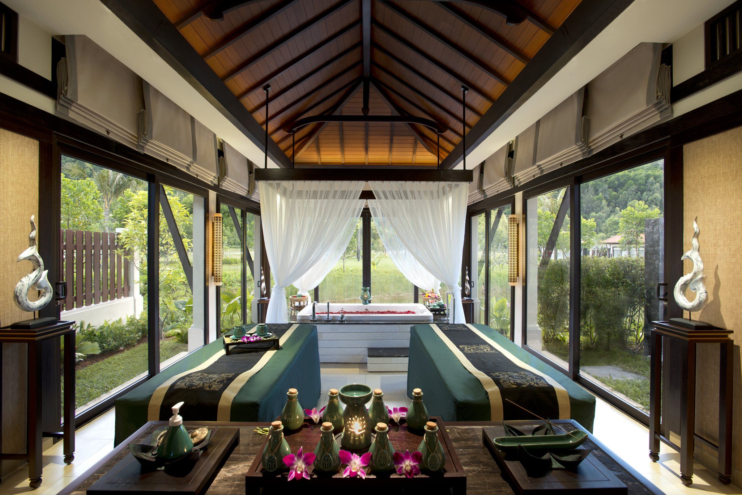 Banyan Tree Lang Co 218 4 3 1 Da Nang Hotel Deals Reviews Kayak
