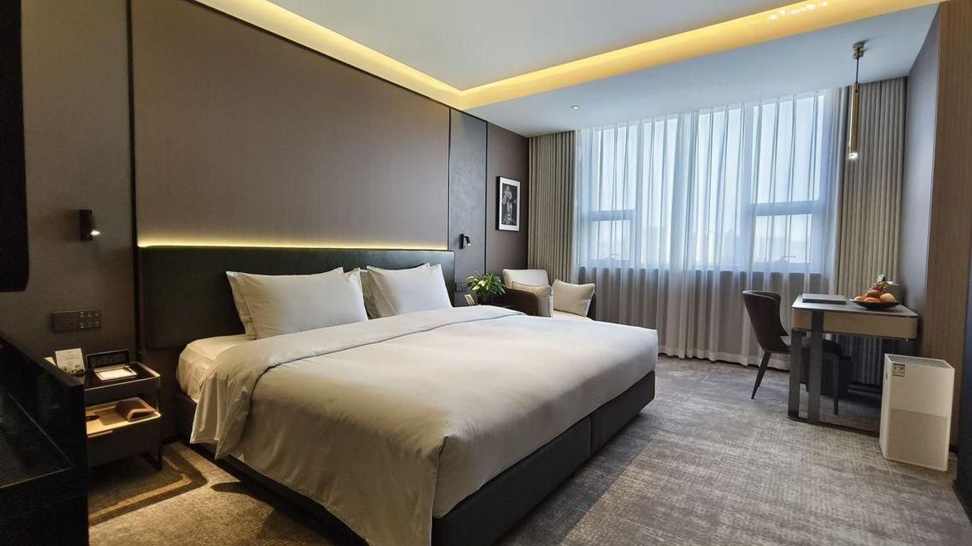 Jinling Yuntai Hotel International