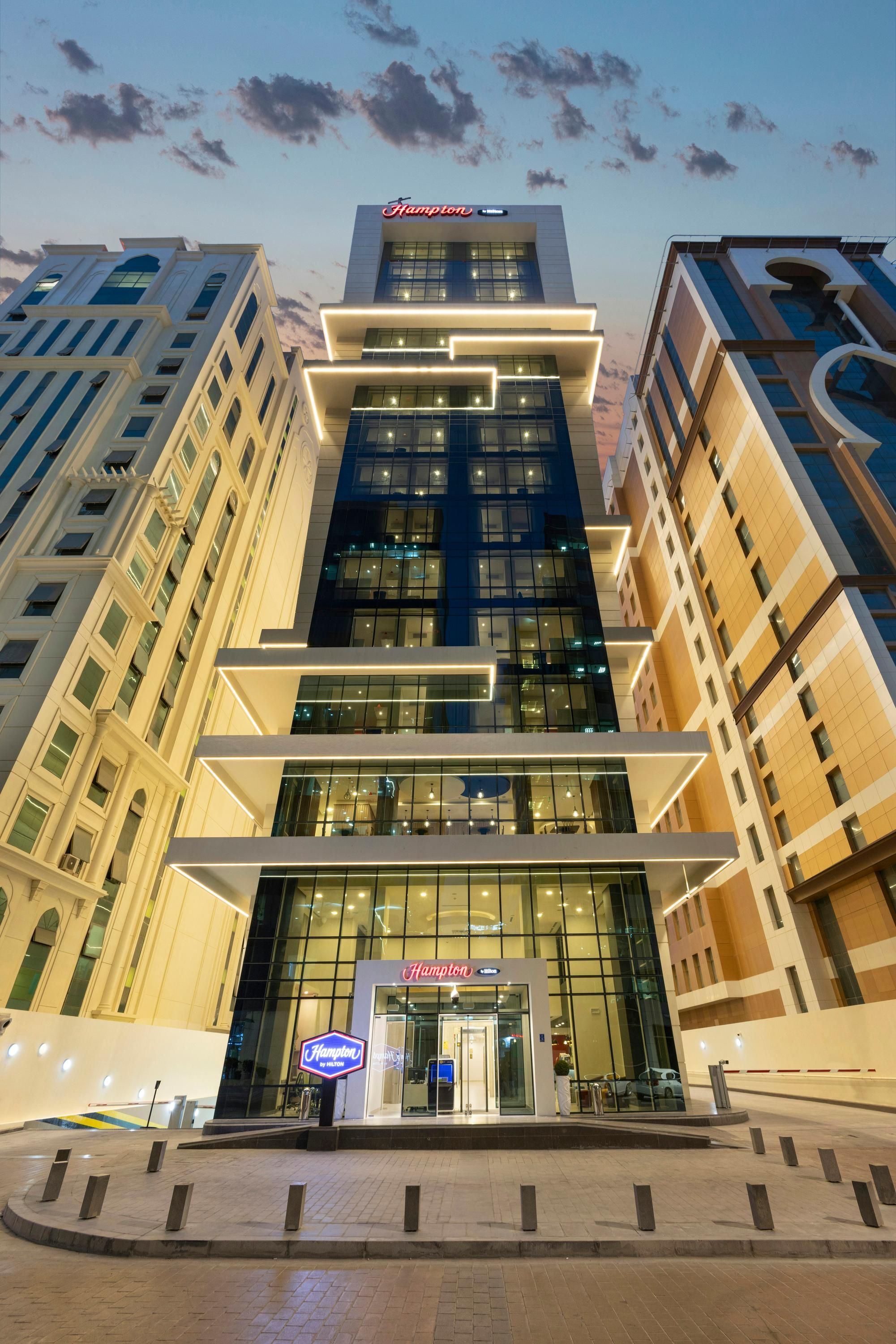 Hampton by Hilton Doha Old Town - Doha - Building