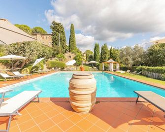 Dolci Colline Resort Capannina - Castiglion Fiorentino - Piscina