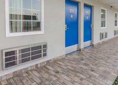 Motel 6 Staunton - Staunton - Κτίριο