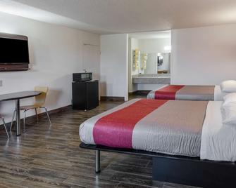 Motel 6 Staunton, VA - Staunton - Bedroom