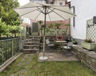 Holiday Home La vecchia Stalla by Interhome - Diano Arentino - Patio