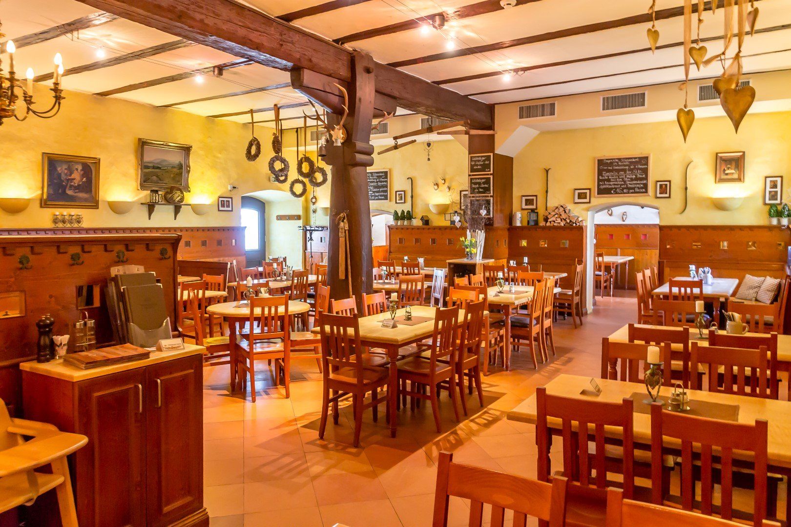 هوتل ريجينسبورج هيرزوجشوف آم دوم - رغينسبورغ - مطعم