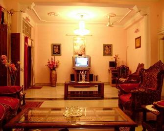 Rajputana Guest House - Jaipur - Olohuone