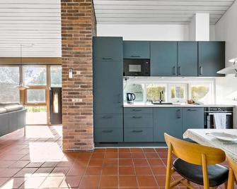 Stunning home in Vordingborg with WiFi - Vordingborg - Kitchen