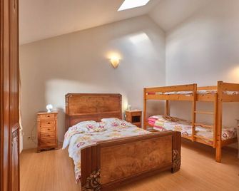 Maison Dans Ancienne Forge - Grenoble - Sypialnia