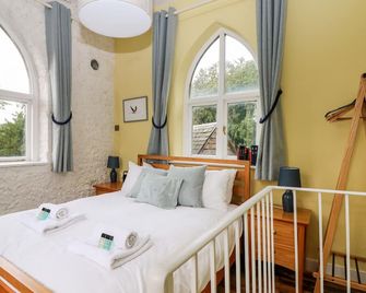 Hapton Folly - Waterlooville - Bedroom