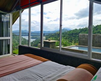 Kandy Victoria Eco Resort - Kandy - Varanda