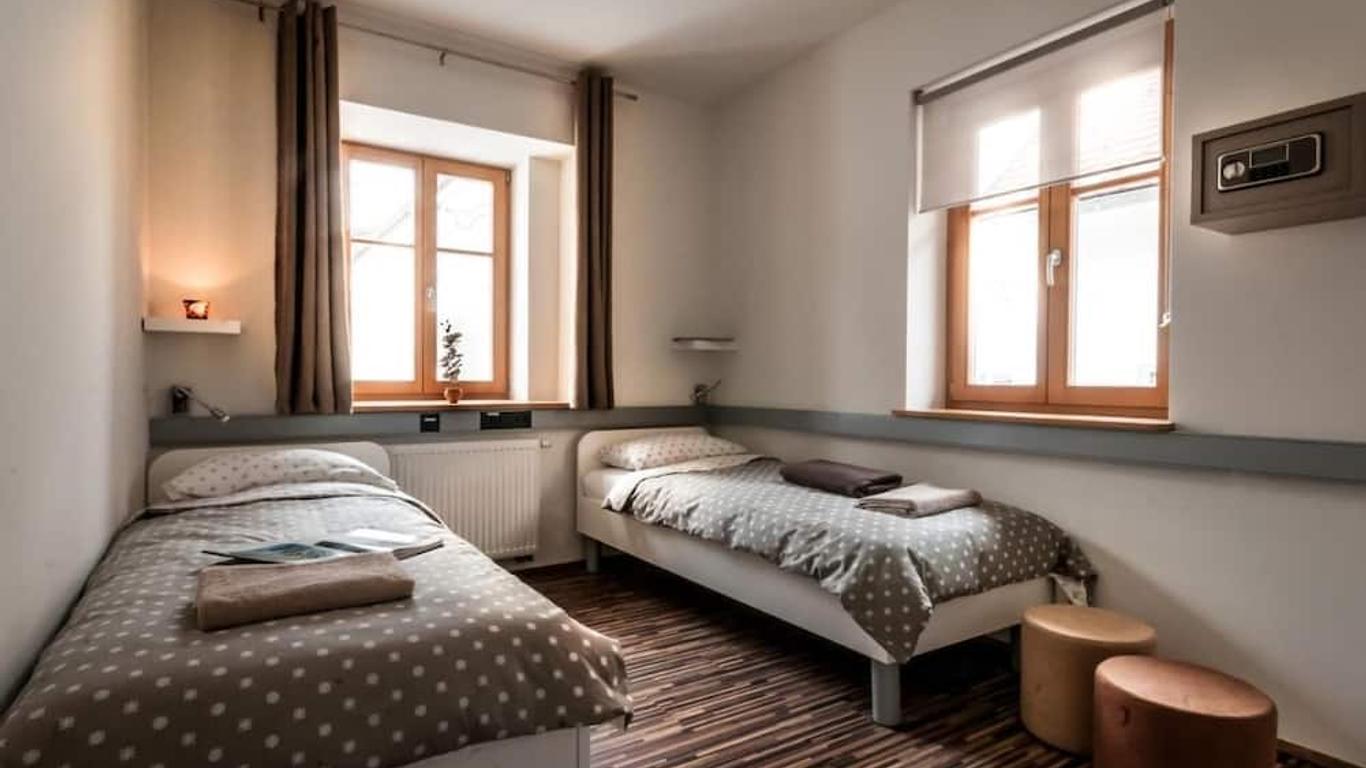 كوب سنترال رومز فور 2 - هوستل