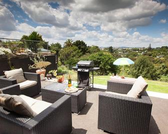 Longitude Apartments - Raglan - Raglan - Patio