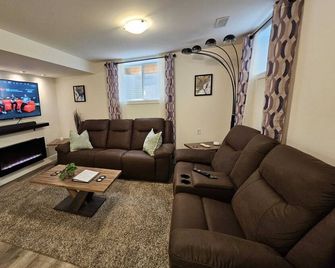 The Ingersoll Hideaway-Close to 401 and amenities - Ingersoll - Sala de estar