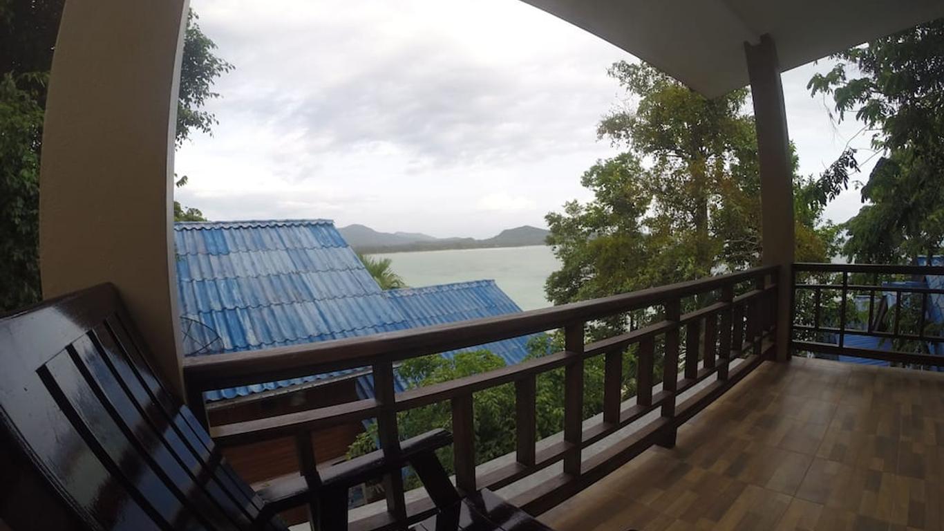 Moon Beach Resort