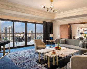 فندق سوفيتيل كايرو داون تاون النيل - القاهرة - غرفة نوم