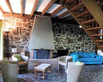 The Flat Stone Cottage - Les Mazures - Lounge