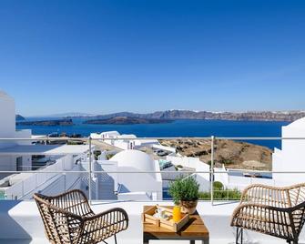 Cape 9 Suites & Villas - Akrotiri - Balkon