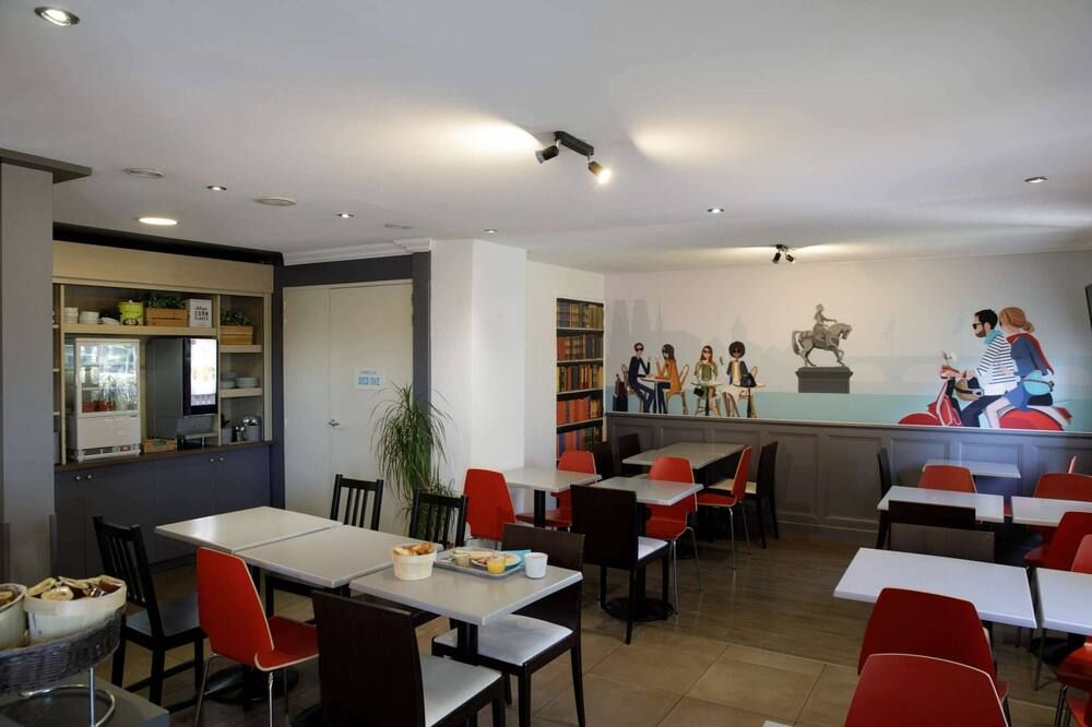 كيرياد دايركت أورليانز - لا تشابيل سانت مسمين