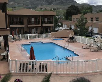 Discover Your Ideal Winter Retreat in Beautiful Osoyoos, BC! - Osoyoos - Pool