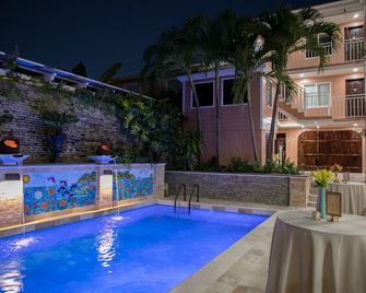 Company House Hotel St Croix - כריסטיאנסטד - בריכה