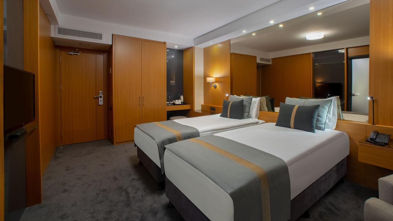 Tan Hotel - Special Category