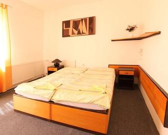 Penzion Senec - Senec - Slaapkamer