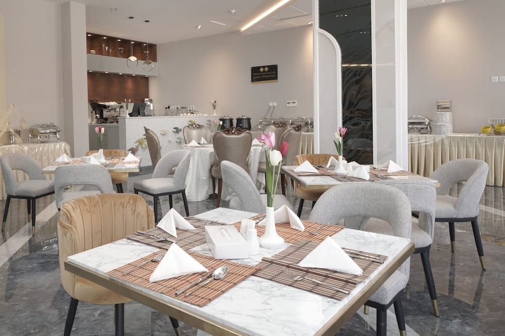 سويس ان بارك - تبوك - مطعم