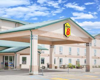 Super 8 by Wyndham Swan River MB - Swan River - Building