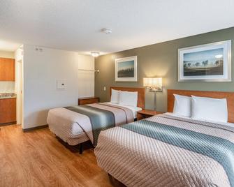 HomeTowne Studios by Red Roof Spokane - Valley - Spokane - Schlafzimmer