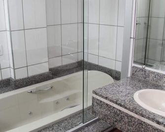 Hotel Soldera Inn - Sertãozinho - Badkamer