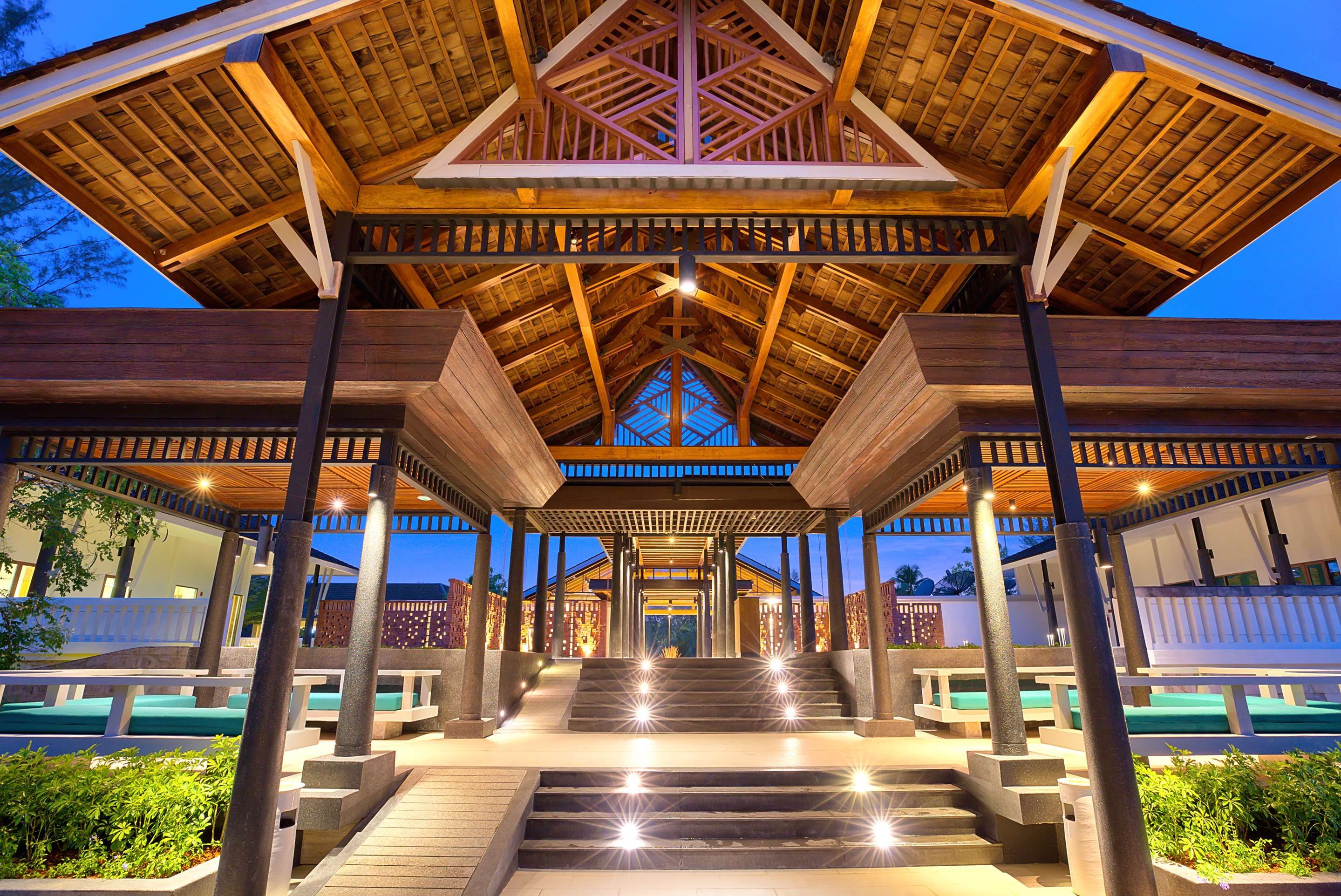 Outrigger Khao Lak Beach Resort - Takua Pa - Lobby