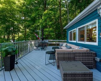 Casa Albanese on Farlain Lake - Midland - Balcony