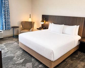 La Quinta Inn & Suites by Wyndham Mebane - Mebane - Bedroom