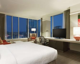 Hilton Garden Inn Calgary Downtown - קלגרי - חדר שינה