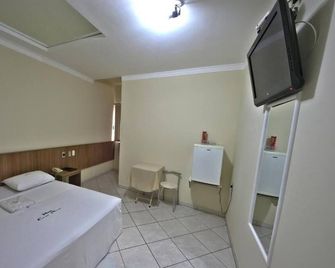 Hotel Casa Nova - Várzea Grande - Спальня