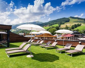 Alpinresort Valsaa - Sport & Spa - Saalbach - Uteplats