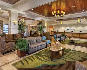 Club Wyndham Oceanside-2 Bedroom Deluxe Ocean View Suite - Oceanside - Lobby