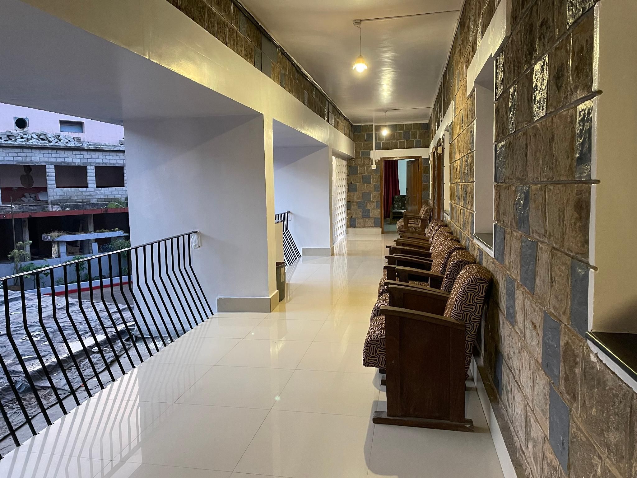 Hotel Caveri - Madikeri - Lobby