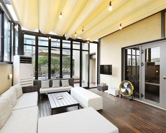 Kynd Hotel - Seongnam - Huiskamer
