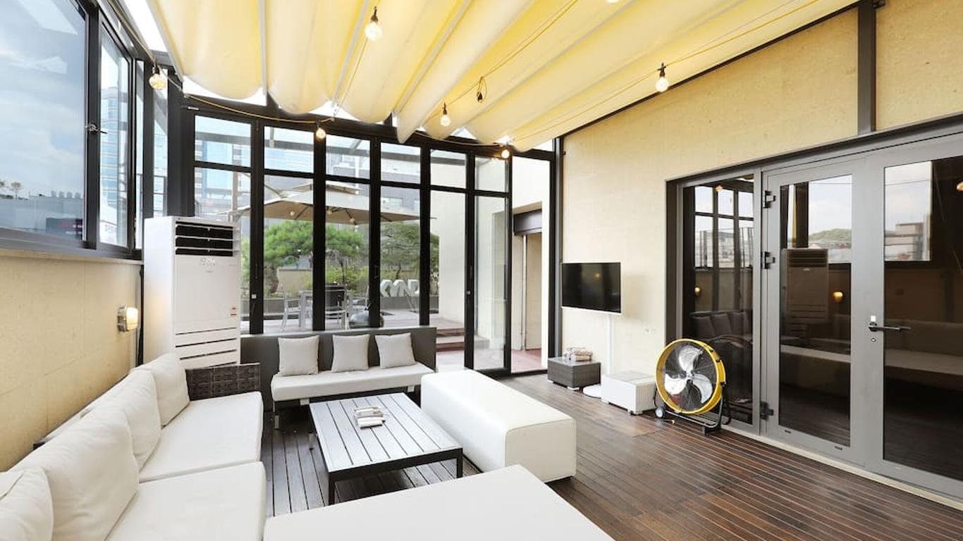 Pangyo Business & Tourist Hotel Kynd