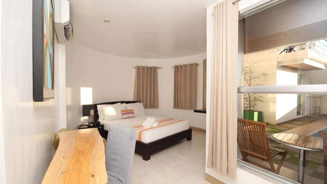 Bluewaves Westcliff Villa