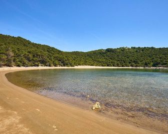 1 bedroom lovely apartment in Saplunara - Saplunara - Playa