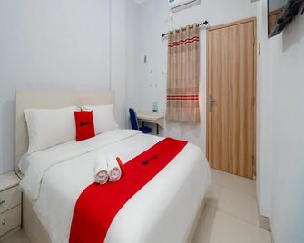 RedDoorz at Homestay Lotus 2 Pangkal Pin - Pangkalpinang