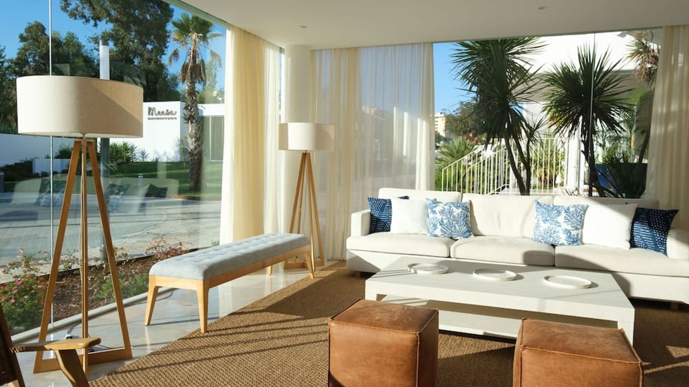 Malibu Foz Hotel - La Maison Younan