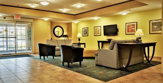 Candlewood Suites Macon - מייקון - טרקלין