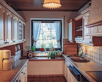 Ferienwohnung im idyllischen Matting an der Donau - Pentling - Küche