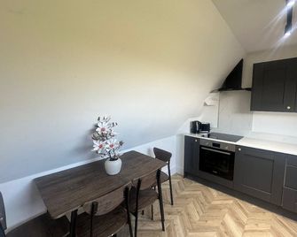 Dippen Hall Countryside Escape - Near Gatwick Airport - Lingfield