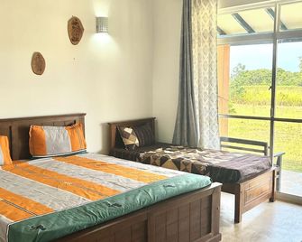 Rho Sigiriya Lake Edge Retreat - Sigiriya - Bedroom