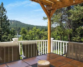 The Lake House at Sacheen - Newport - Balcony