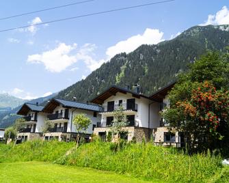 Chalet Montafon in Gaschurn with Sauna - Gaschurn - Building