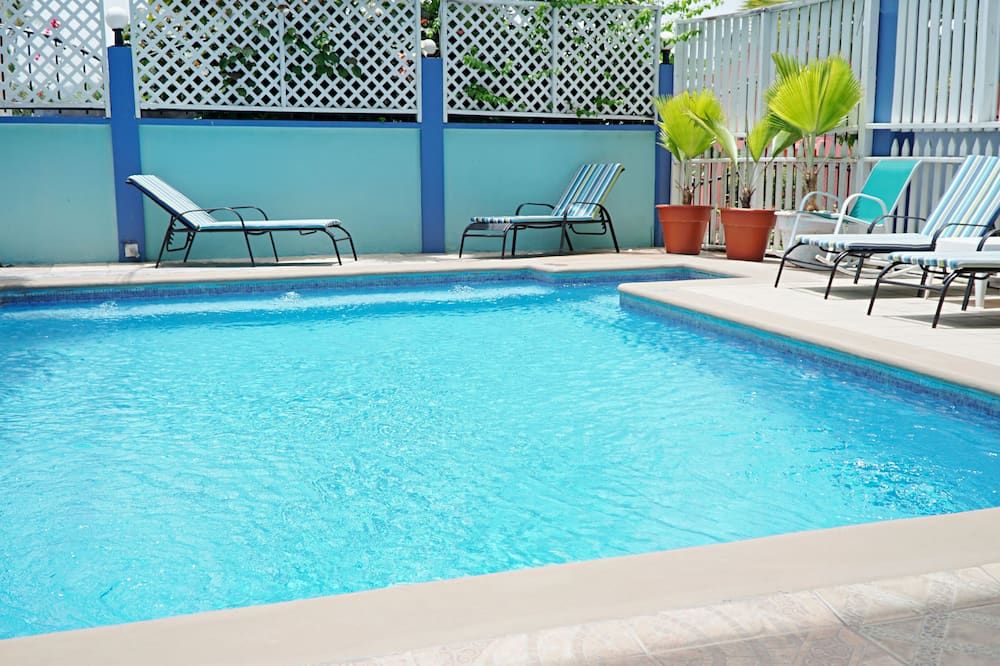 Queen Double A at Bellissimo - Scarborough - Piscina